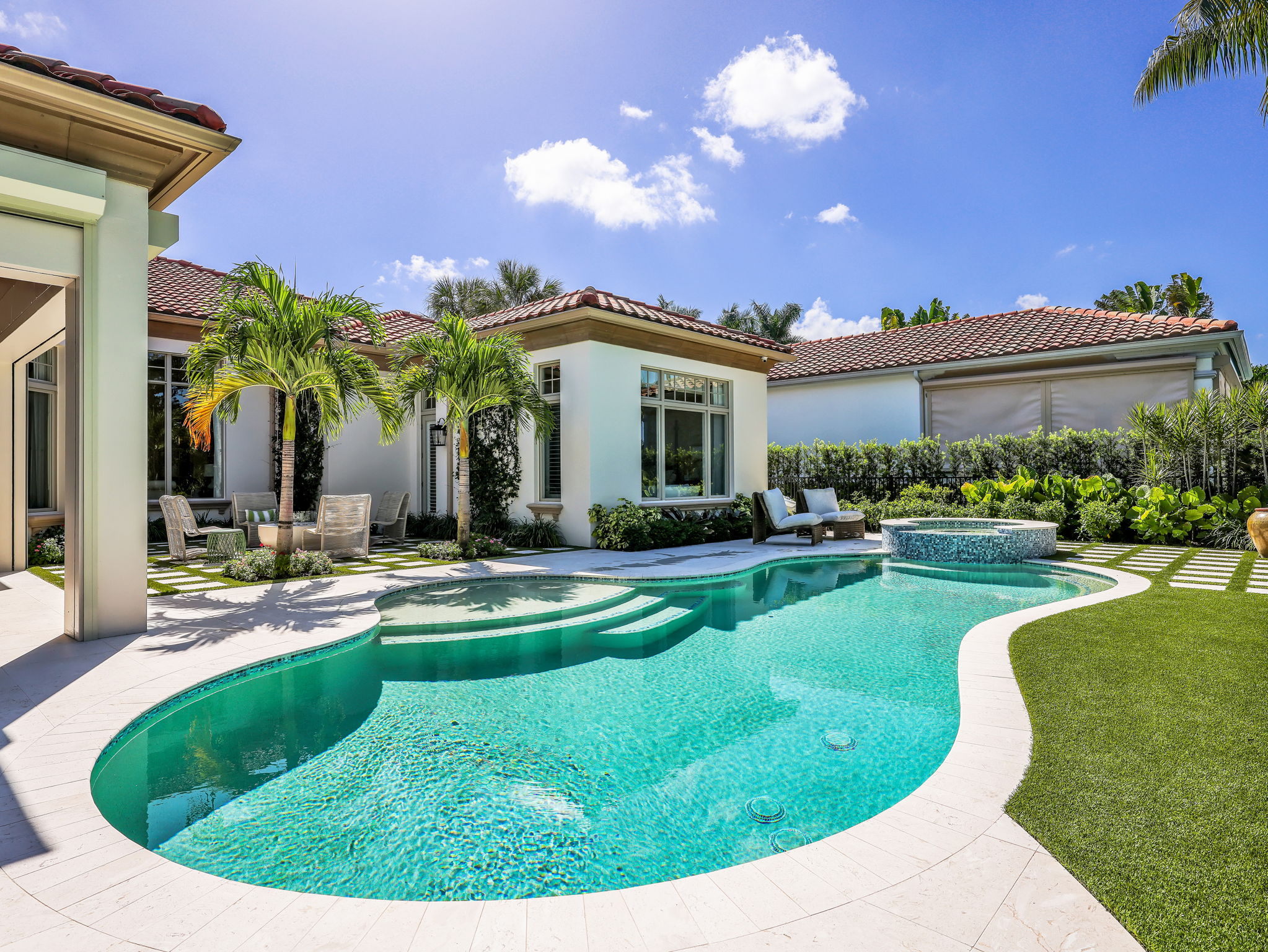 Heated pool and spa by day